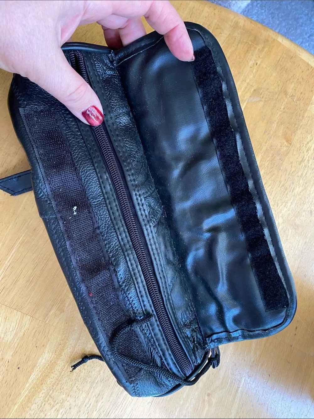 Daimond playe Buffalo leather leather bag 10x3.5”